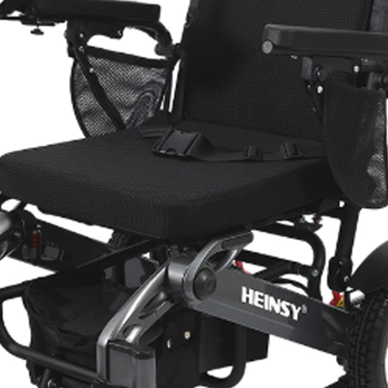 Ručný skladací elektrický invalidný vozík YL-9001 z hliníkovej zliatiny